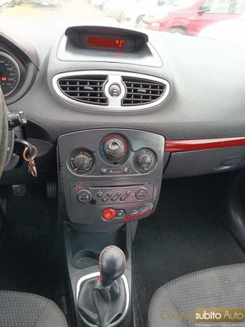 RENAULT Clio 1.5 dCi 70CV 5 porte rif. 24055122 - Foto 10