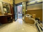 MARGHERA centro, negozio vetrinato fronte strada