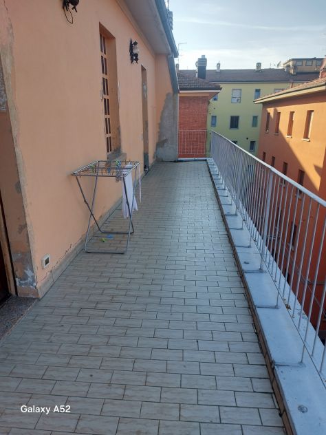 LUMINOSA CAMERA SINGOLA PIAZZA UNITA BOLOGNA 370 euro mensili. - Foto 7