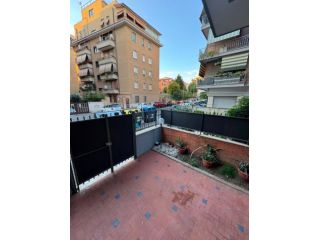 APPIO LATINO TRILOCALE CON GIARDINO