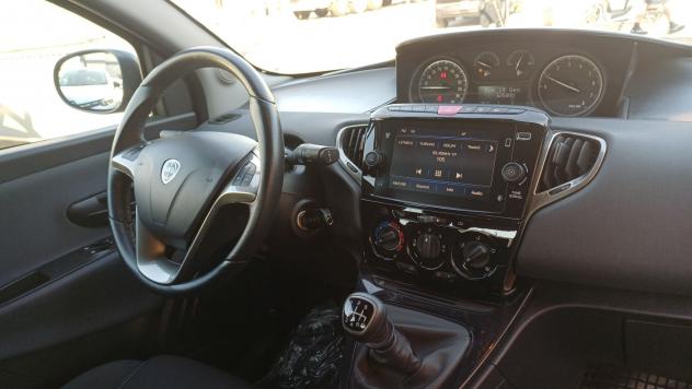 Lancia Ypsilon 1.0 FireFly 5 porte S&S Hybrid Gold - Foto 10