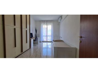 Bilocale per studenti - Zona MM Famagosta