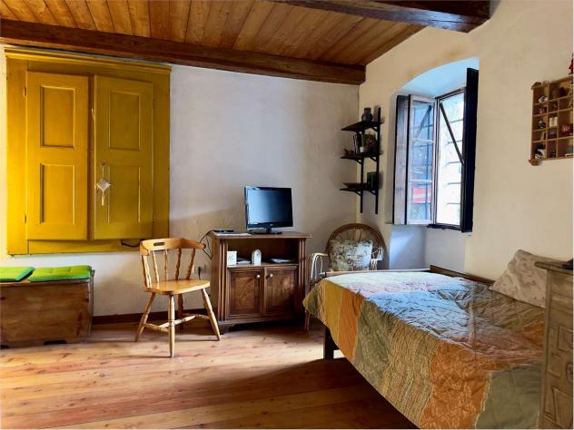 V000491 - CASA INDIPENDENTE IN CENTRO STORICO A VARZO - Foto 4