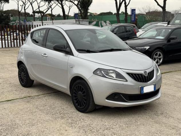 LANCIA Ypsilon HYBRID 1.0cc 70cv CERCHI IN LEGA rif. 23313264 - Foto 3