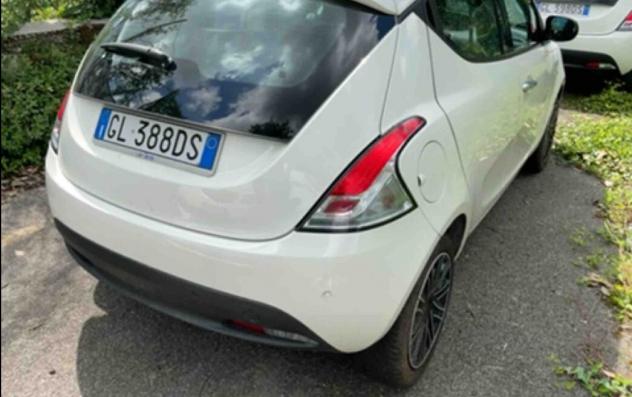 Lancia Ypsilon 1.0 FireFly 5 porte S&S Hybrid Gold - Foto 3