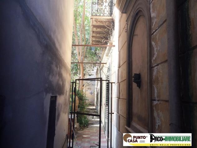 VENDESI VILLA storica ottocentesca nel cuore di Palermo - Foto 10