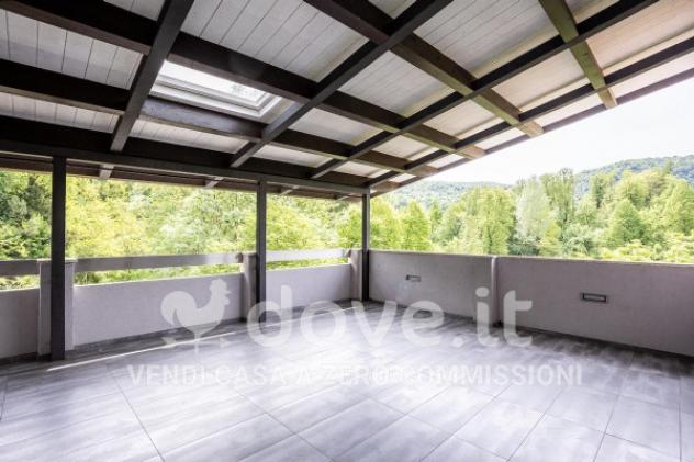 Villa di 300 m² con più di 5 locali e box auto in vendita a Rancio Valcuvia - Foto 16