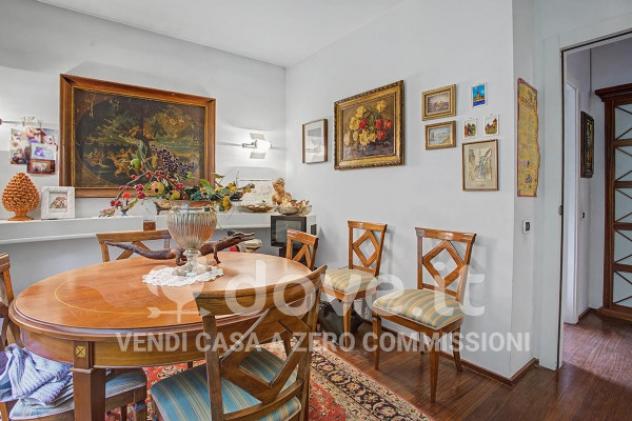 Villa di 220 m² con più di 5 locali e box auto doppio in vendita a Varese - Foto 8