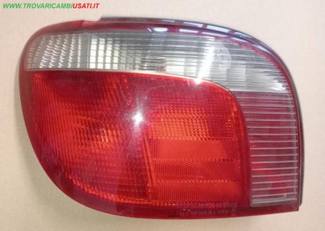 FANALE POST.S. TOYOTA YARIS (XP10) 3 porte / 5 porte  Parti elettriche  Fanaleria  Fanali  Fanale post. sx.