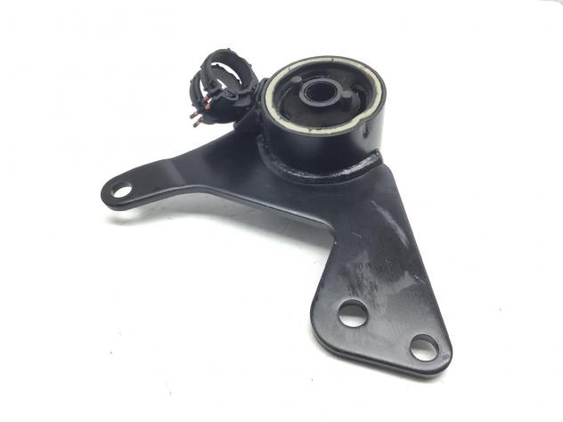 PIAGGIO VESPA GTS SUPER ABS KM 0 300 STAFFA SUPPORTO E SILENT BLOCK 2022 2024