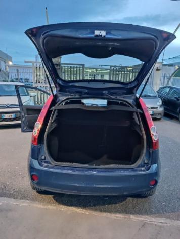FORD Fiesta 1.4dci 68 CV 5 porte Titanium rif. 23286028 - Foto 9