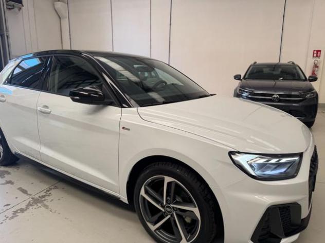 AUDI A1 SPB 30 TFSI S-Tronic Identity Black S-Line KM.0 rif. 24066635 - Foto 3