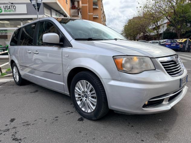 Lancia Voyager 2.8d 163cv Automatica 7 Posti - Foto 3