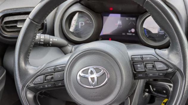 TOYOTA Yaris Hybrid 1.5cc 92cv rif. 23786375 - Foto 7