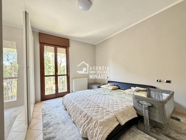 FAENZA – ZONA PARCO BUCCI | APPARTAMENTO COMPLETAMENTE RISTRUTTURATO CON GARAGE E TERRAZZO - Foto 11