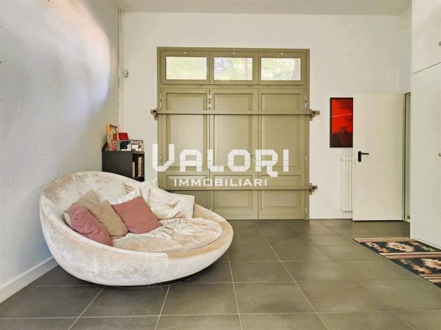 INCANTEVOLE TERRA-CIELO RISTRUTTURATA CON CORTE PRIVATA E GARAGE - Foto 9