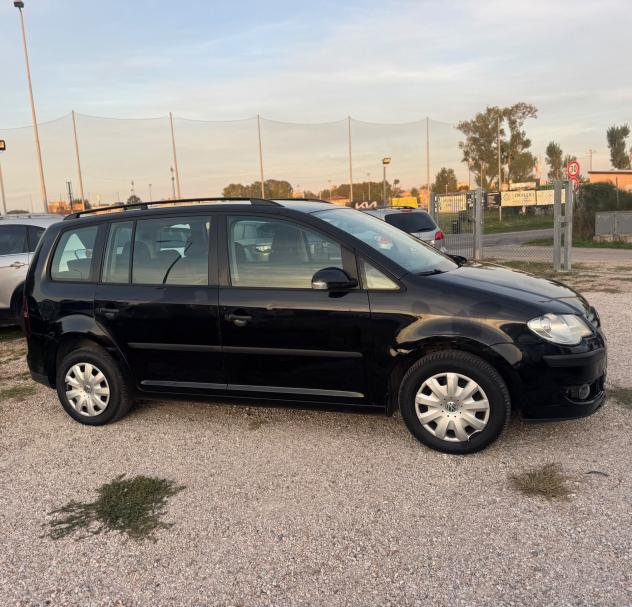 Volkswagen Touran 2.0 Trendline Ecofuel 7 P.ti - Foto 7