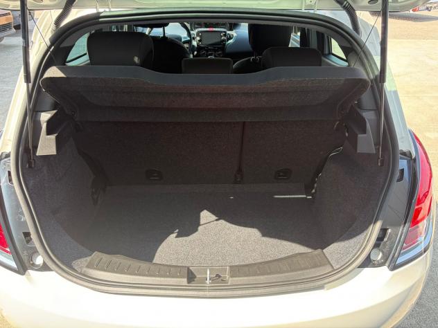 Lancia Ypsilon 1.0 FireFly 70cv Hybrid Gold Plus - Foto 5