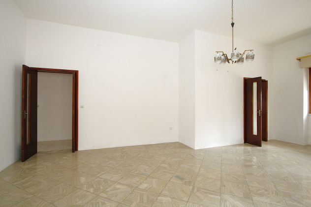 Abitazione indipendente con esposizione angolare - Foto 5