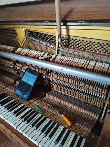 Accordature e riparazioni pianoforti - Bergamo e provincia