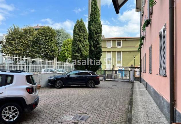 Villa moderna con giardino e 3 posti auto – Cologno Monzese - Foto 13