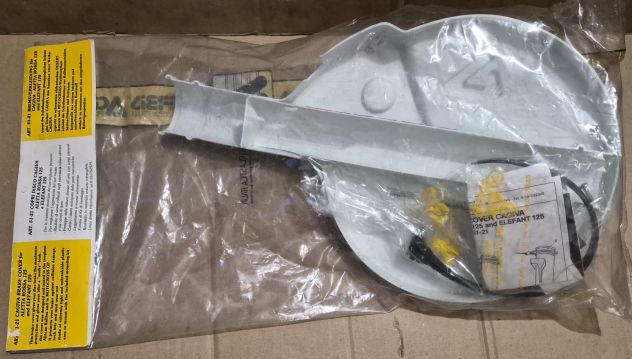 51-21 COPRIDISCO ANTERIORE ACERBIS NUOVO per CAGIVA ALETTA ROSSA/ELEFANT 125 - Foto 2