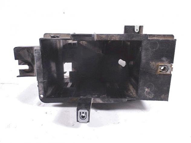 VANO SUPPORTO BATTERIA ARIA PEUGEOUT SATELIS 250 PREMIUM ( 2006 - 2013 ) PE770971 BATTERY BRACKET CASE