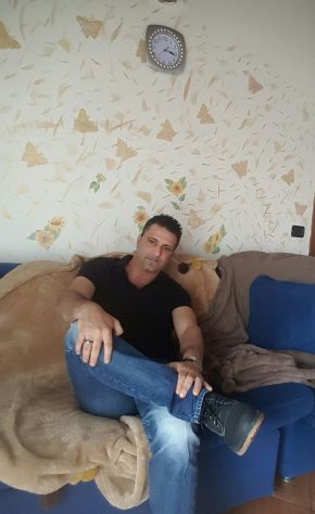 Uomo cerca donna Tel:3406462366