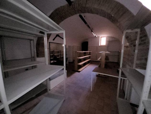 Immobile in asta di 320 m² con più di 5 locali in vendita a Foligno - Foto 15