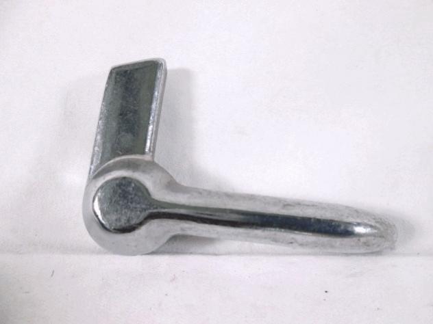 105/17 GALLETTO CHIUSURA DEFLETTORE VOLETTO LATO DESTRO FIAT 645 650 662 672 682 690 693 RICAMBIO NUOVO
