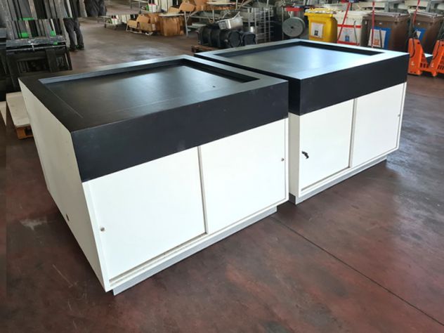 2 mobili in legno per fiera usati - Foto 2