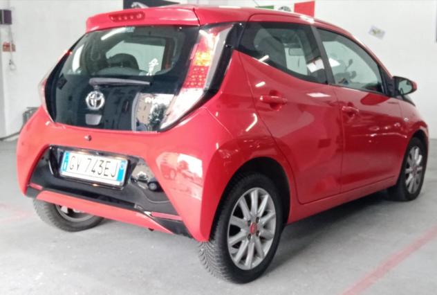 Toyota Aygo 1.0 VVT-i 69 CV 5 porte x-cite - Foto 2