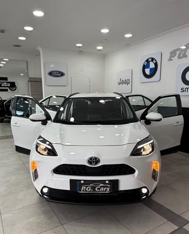 Toyota Yaris Cross 1.5 Hybrid 5p. E-CVT Business