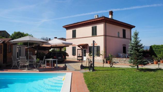 Villa in vendita a Marlia - Capannori 220 mq Rif: 1330783