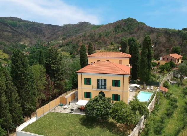 Villa in vendita a Massarosa 550 mq Rif: 1386307