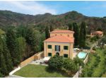 Villa in vendita a Massarosa 550 mq  Rif: 1386307