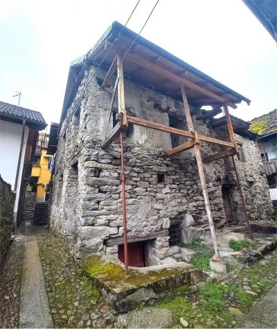 V000552 - RUSTICO IN CENTRO STORICO