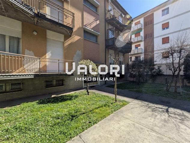 APPARTAMENTO RISTRUTTURATO - ULTIMO PIANO CON CANTINA E GARAGE - Foto 3