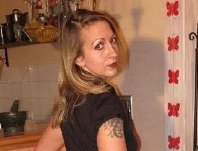 critissis: 35 anni. Occhi Marroni.In cerca di uomo vicino a Trapani Tel: