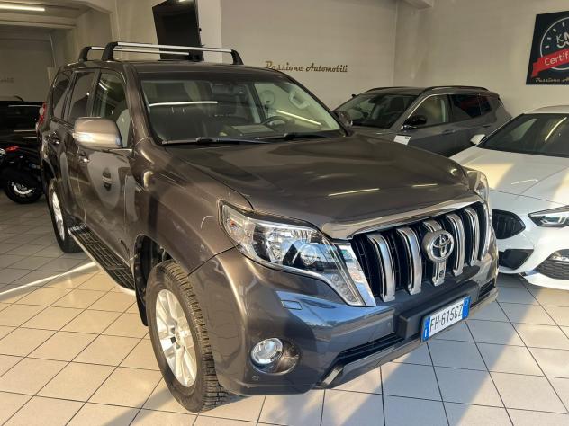 Toyota Land Cruiser 5p 2.8 d-4d Lounge AUTOMATICA + GANCIO TRAINO IVA ESCLUSA - Foto 3