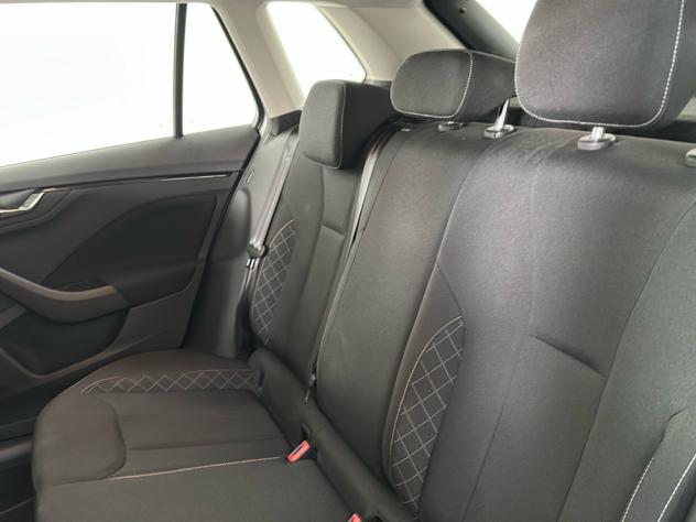 Škoda Kamiq 1.0 TSI 110cv Style - Foto 9