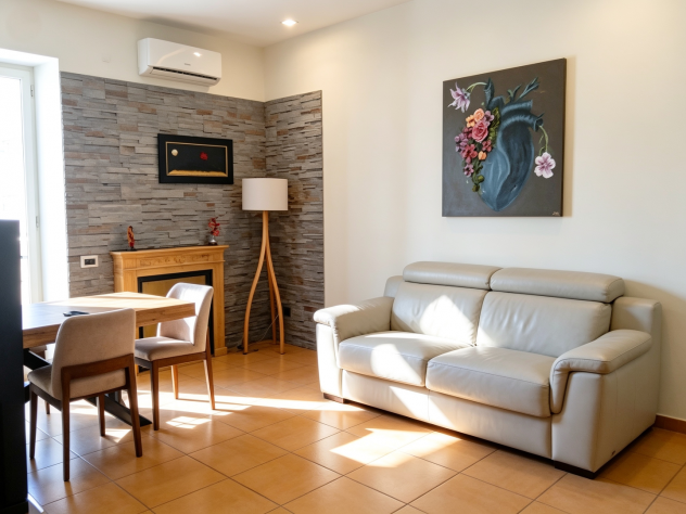 Pianura - Trilocale 105 mq - Ristrutturato - Ampie balconate - Foto 3
