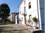 Rustico / Casale di 360 m² con più di 5 locali in vendita a Rovescala