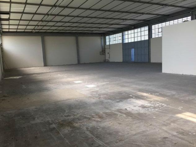 Capannone industriale in affitto a Porcari 550 mq Rif: 643960 - Foto 2