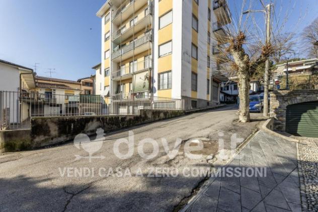 Appartamento di 180 m² con 2 locali e box auto in vendita a Gazzada Schianno - Foto 12