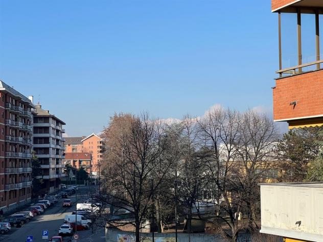 Zona Città Giardino quadrilocale con spaziosi terrazzi panoramici