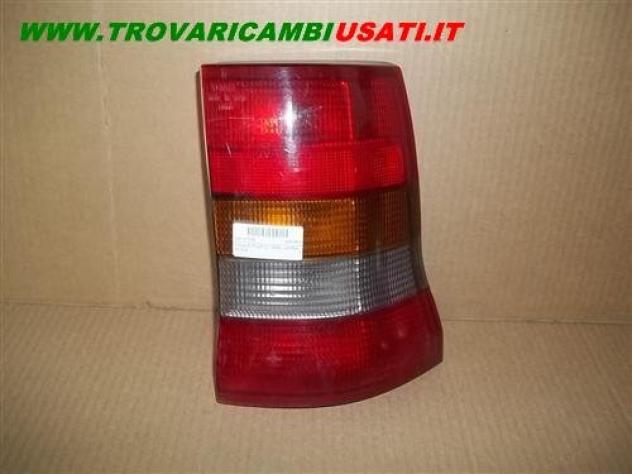 FANALE POST.D. OPEL ASTRA '96 SW  Parti elettriche  Fanaleria  Fanali  Fanale post. sx. OPEL - ASTRA E - 01-11-1991 - 01-02-1998