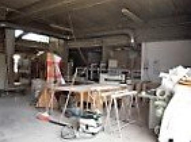 capannone in vendita a Vicopisano in zona Caprona