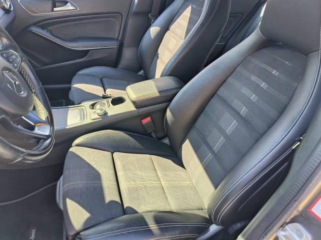 Mercedes Classe GLA 200 d Sport 4matic auto - Foto 8