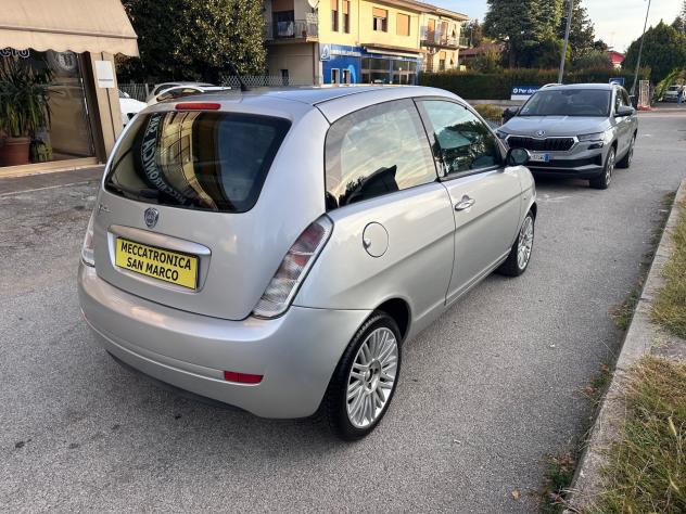 Lancia Ypsilon 1.2 8v Platino - Foto 6